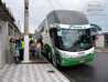 Carregamento do bagageiro inferior do ônibus