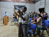 Momento do louvor com irmãos da caravana