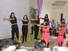 Coreografia com as adolescentes paraguaias